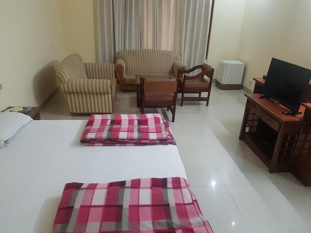 Hotel Park Inn Chandīgarh Dış mekan fotoğraf