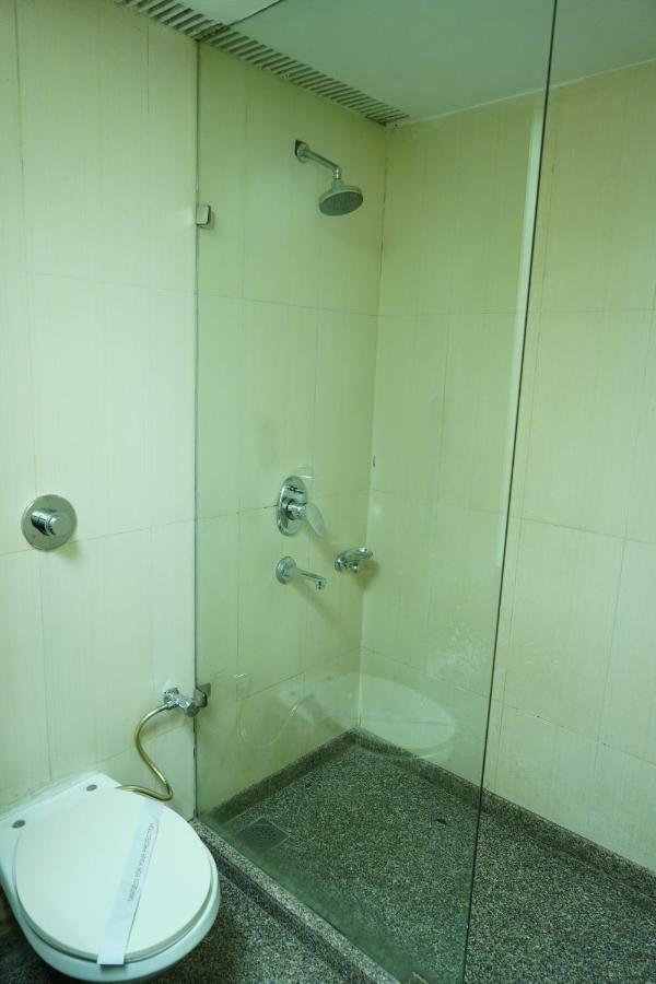 Hotel Park Inn Chandīgarh Dış mekan fotoğraf