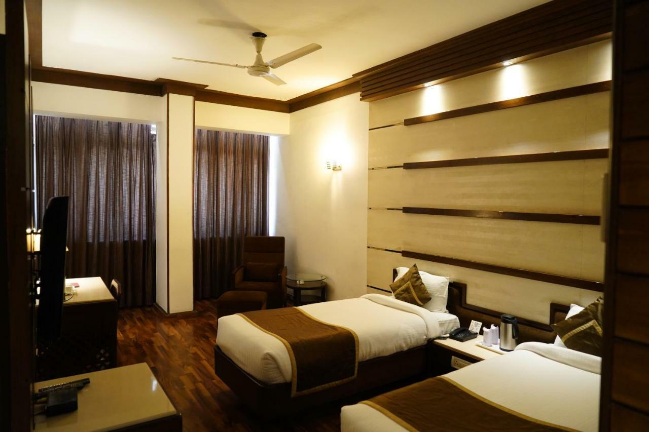 Hotel Park Inn Chandīgarh Dış mekan fotoğraf